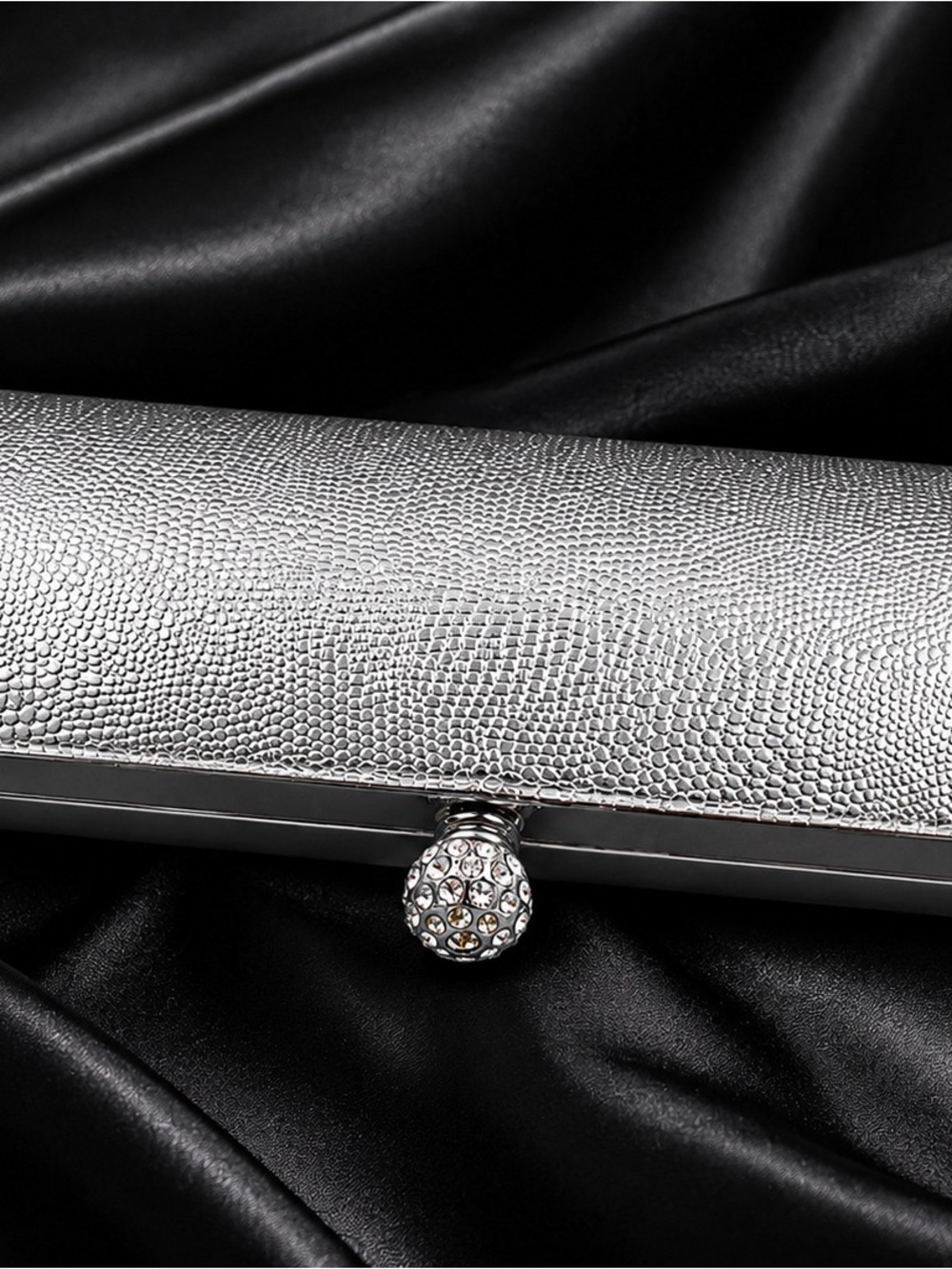 Vintage Silver Metallic Evening Clutch with Chain | 9×21 cm